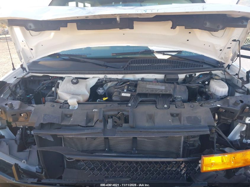 2018 Chevrolet Express Cutaway Work Van VIN: 1GB3GRBG0J1320944 Lot: 43614521