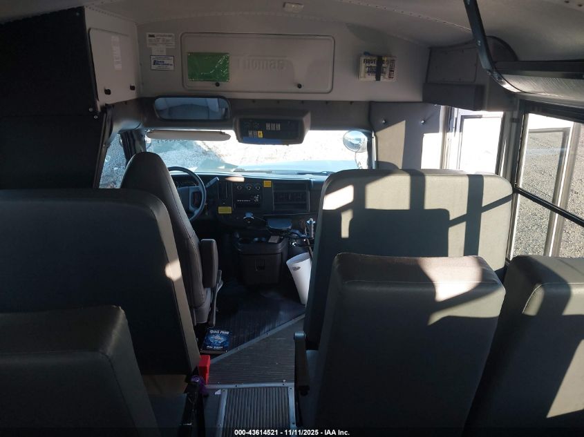 2018 Chevrolet Express Cutaway Work Van VIN: 1GB3GRBG0J1320944 Lot: 43614521