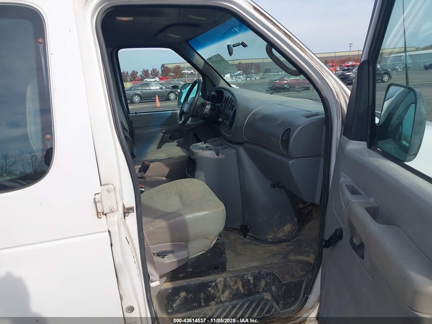 1FTRE142X2HB39860 2002 FORD TRANSIT photo no. 5