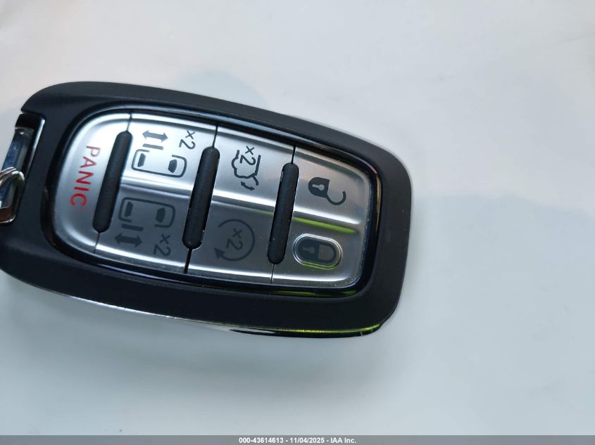 2025 Chrysler Voyager Lx VIN: 2C4RC1CG7SR580417 Lot: 43614613