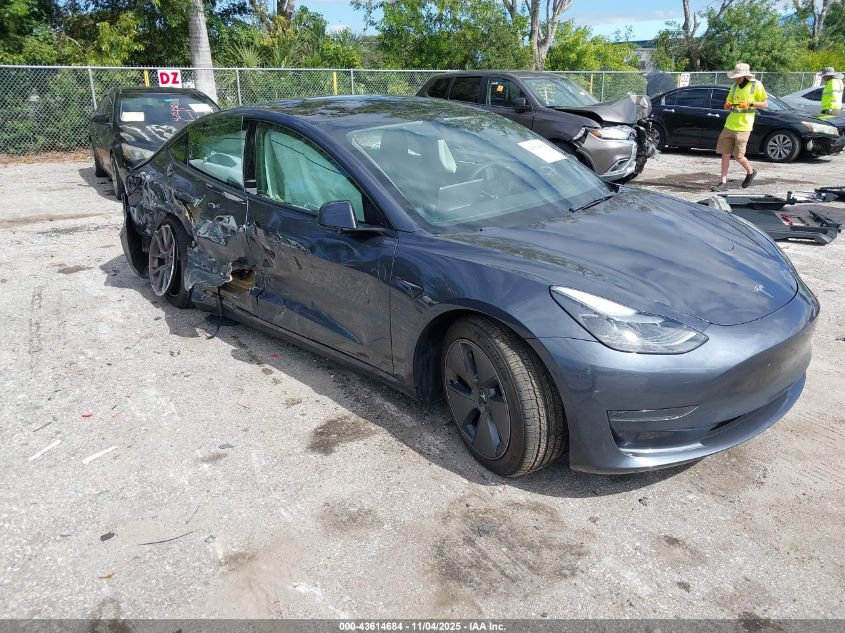 TESLA MODEL 3 REAR-WHEEL DRIVE