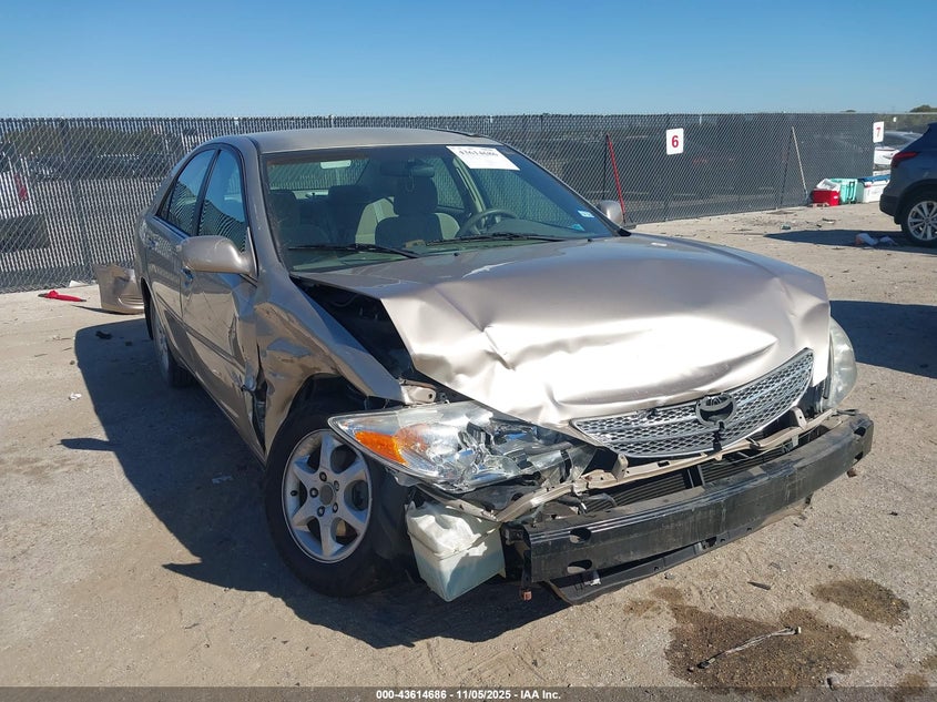 2004 Toyota Camry Le