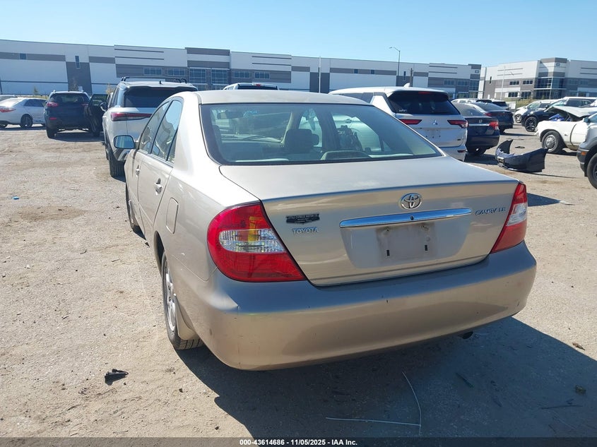 2004 Toyota Camry Le