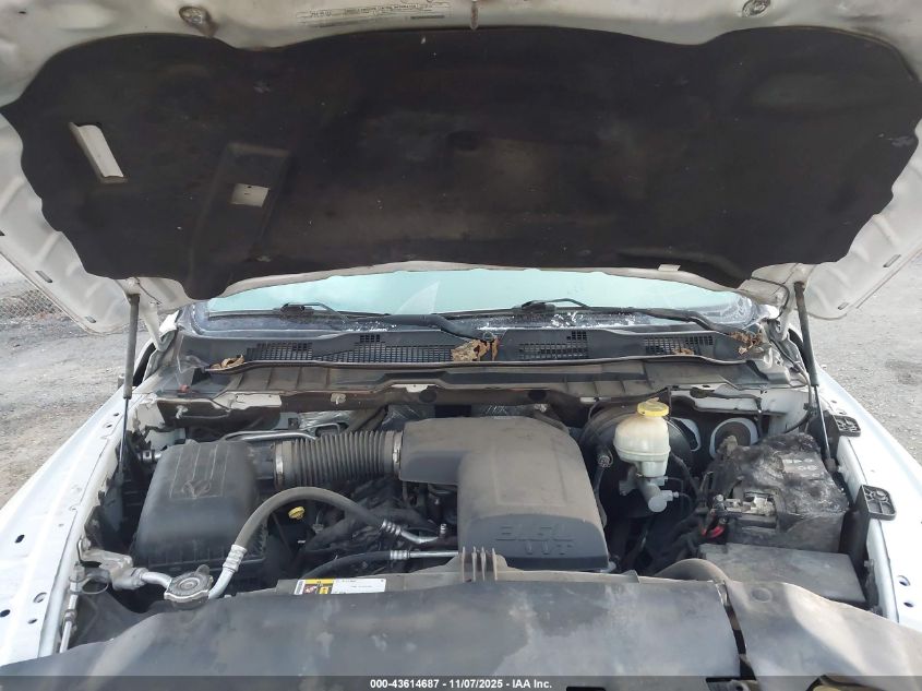 2017 Ram 1500 St VIN: 3C6JR6DG5HG645858 Lot: 43614687