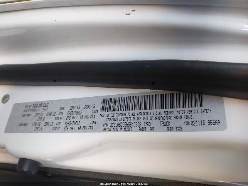 2017 Ram 1500 St VIN: 3C6JR6DG5HG645858 Lot: 43614687