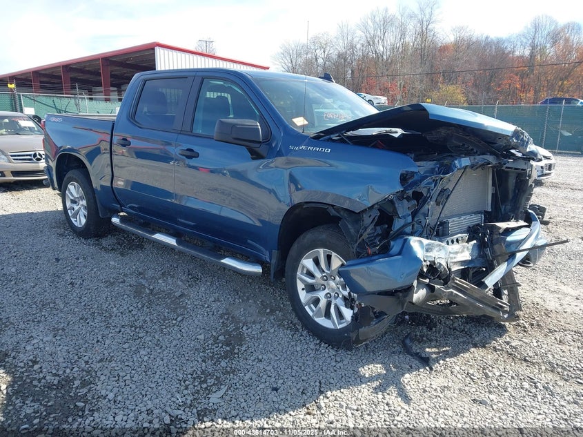 CHEVROLET SILVERADO 1500 4WD SHORT BED CUSTOM