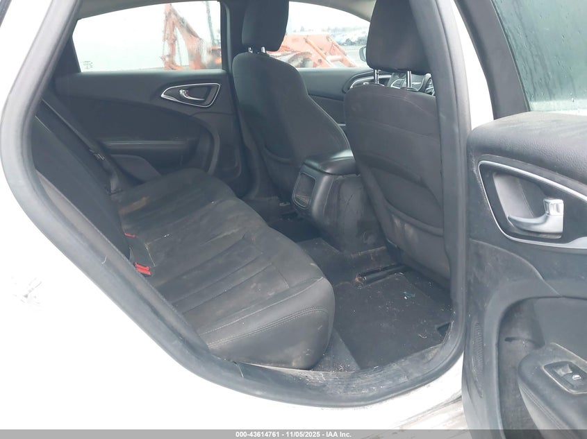 2015 Chrysler 200 Limited VIN: 1C3CCCAB8FN503572 Lot: 43614761