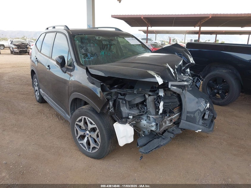 SUBARU FORESTER PREMIUM