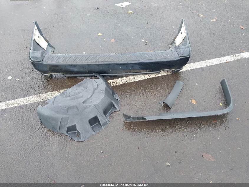 1999 Volvo V70 R VIN: YV1LV62D1X2613156 Lot: 43614851