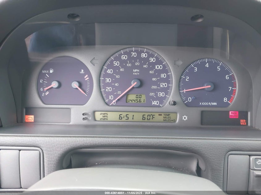 1999 Volvo V70 R VIN: YV1LV62D1X2613156 Lot: 43614851