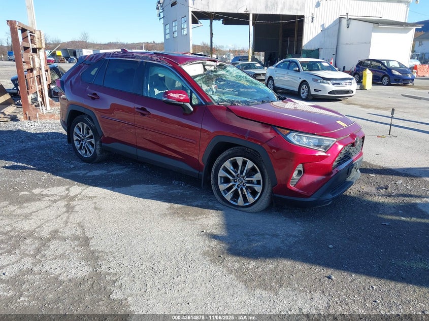 TOYOTA RAV4 XLE PREMIUM