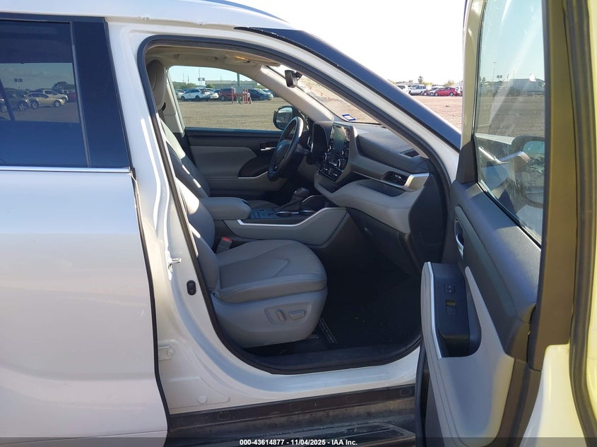 2020 TOYOTA HIGHLANDER XLE - 5TDGZRAH3LS502547