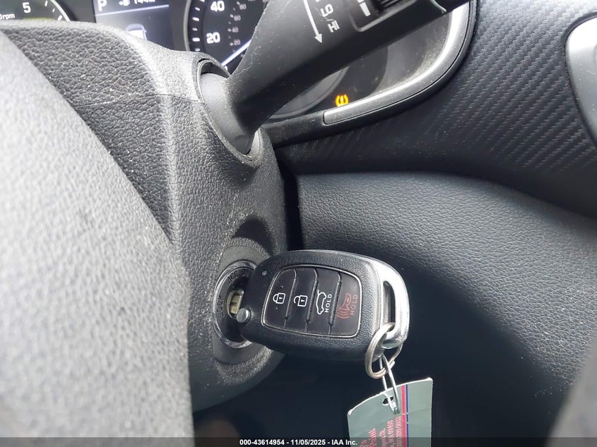 2020 HYUNDAI TUCSON SE - KM8J2CA42LU233355