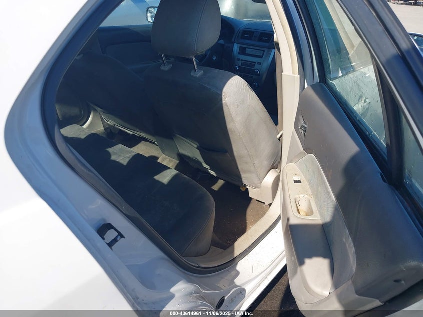 2011 Ford Fusion Se VIN: 3FAHP0HAXBR137211 Lot: 43614961