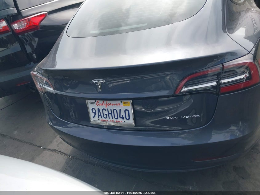 2022 Tesla Model 3 Long Range Dual Motor All-Wheel Drive VIN: 5YJ3E1EB3NF196426 Lot: 43615161