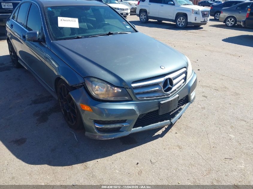 2012 Mercedes-Benz C 300 Luxury 4Matic/Sport 4Matic VIN: WDDGF8BB1CA599067 Lot: 43615212