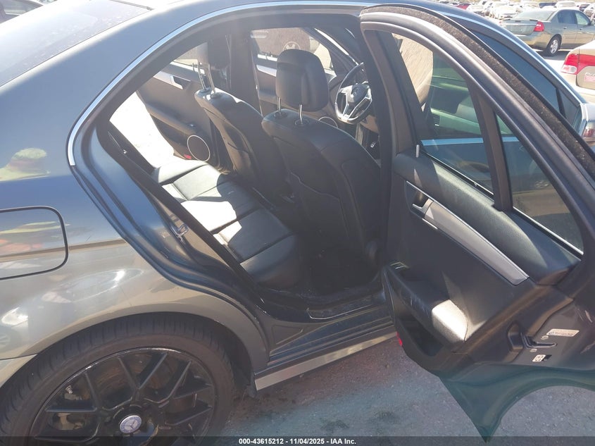 2012 Mercedes-Benz C 300 Luxury 4Matic/Sport 4Matic VIN: WDDGF8BB1CA599067 Lot: 43615212