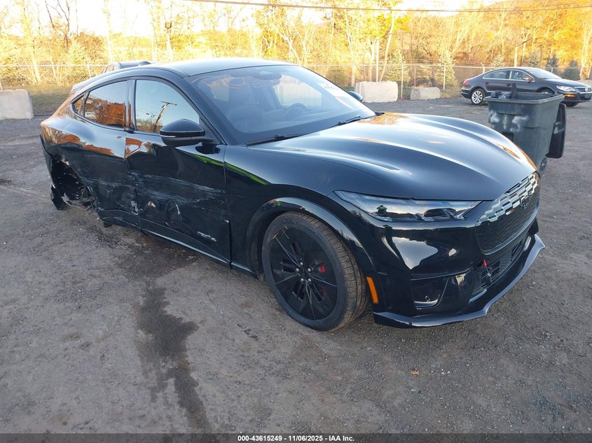 FORD MUSTANG MACH-E GT