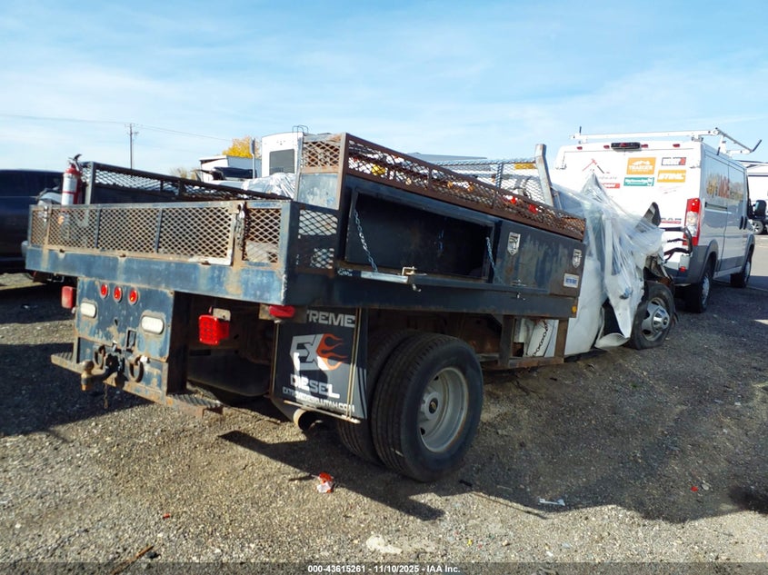 1GD422C8XDF132528 2013 GMC SIERRA photo no. 3