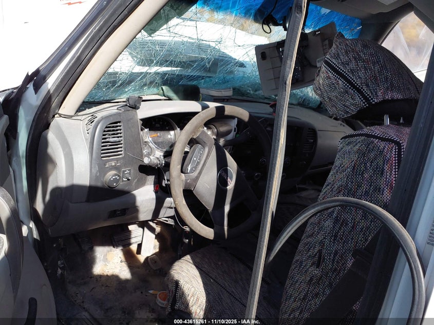 1GD422C8XDF132528 2013 GMC SIERRA photo no. 5