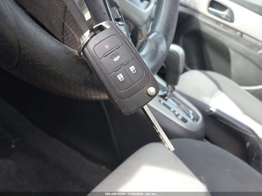 2015 CHEVROLET CRUZE LS AUTO - 1G1PA5SG1F7150629