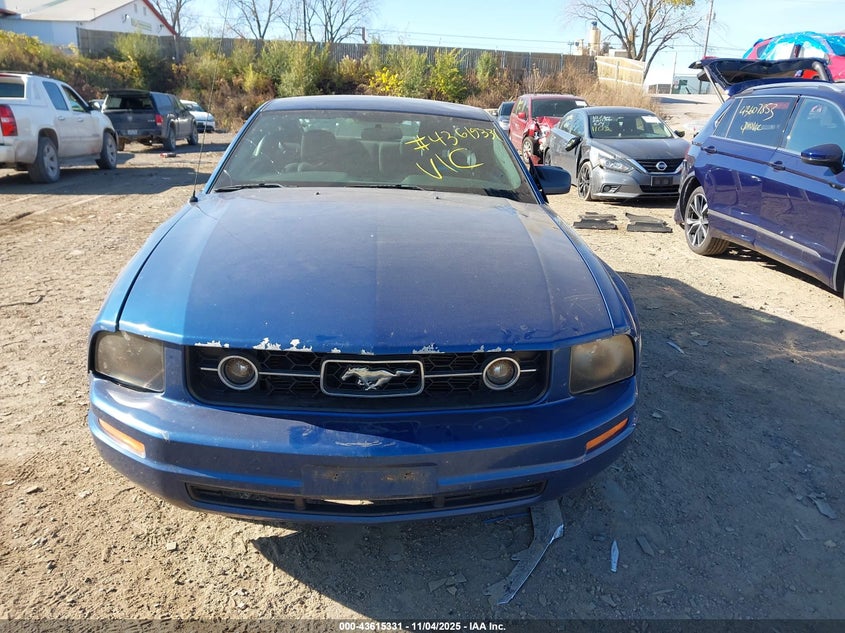 2008 Ford Mustang V6 Deluxe/V6 Premium VIN: 1ZVHT80N185129235 Lot: 43615331