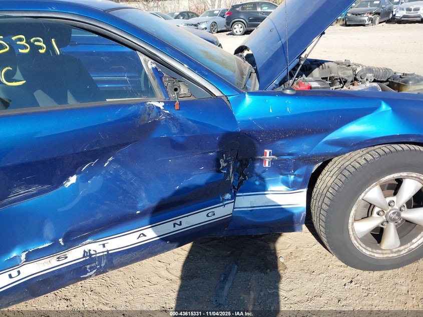 2008 Ford Mustang V6 Deluxe/V6 Premium VIN: 1ZVHT80N185129235 Lot: 43615331