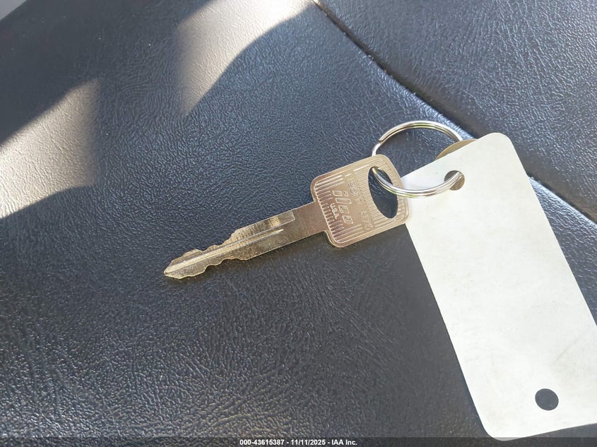 2015 Ford E-350 Cutaway VIN: 1FDEE3FL3FDA07368 Lot: 43615387