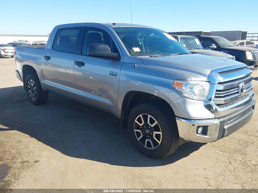 5TFDW5F1XHX638790 2017 Toyota Tundra Sr5 5.7L V8 auction photo 1