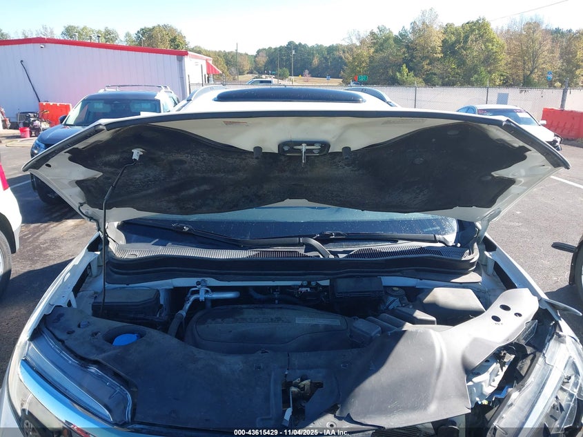 2017 HONDA PILOT TOURING - 5FNYF5H98HB032631