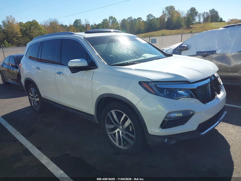 2017 HONDA PILOT TOURING - 5FNYF5H98HB032631