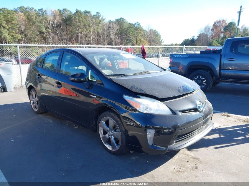 TOYOTA PRIUS THREE SE