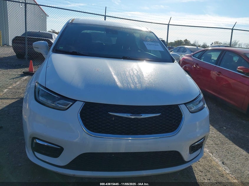 2022 Chrysler Pacifica Touring VIN: 2C4RC1FG0NR103120 Lot: 43615445