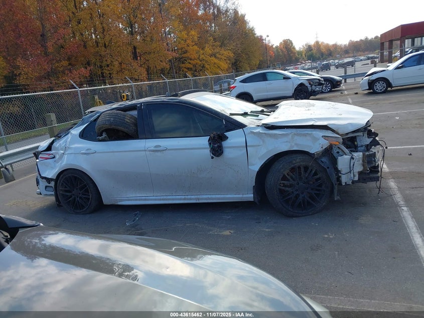 2018 TOYOTA CAMRY XSE V6 4T1BZ1HK2JU014501