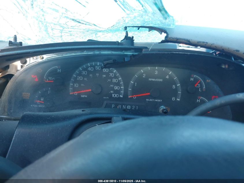 2000 Ford Expedition Eddie Bauer VIN: 1FMPU18L9YLA19773 Lot: 43615510