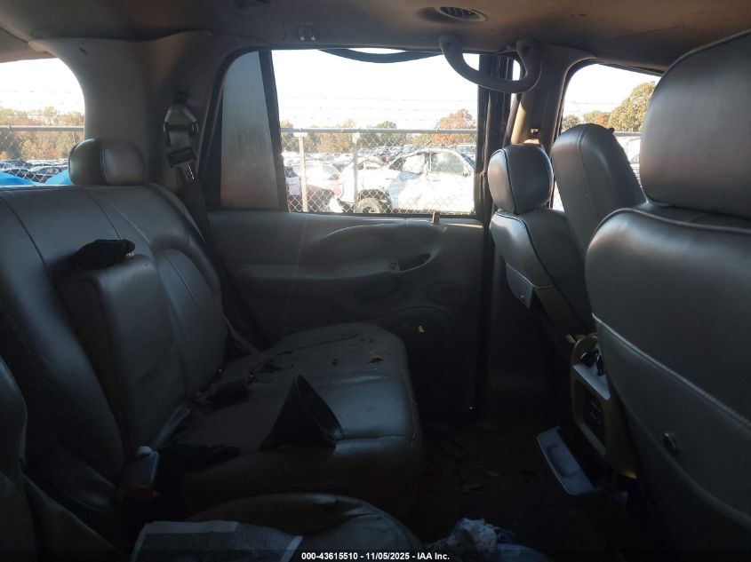 2000 Ford Expedition Eddie Bauer VIN: 1FMPU18L9YLA19773 Lot: 43615510