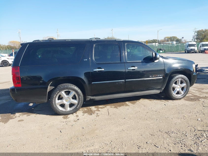 2014 CHEVROLET SUBURBAN 1500 LTZ - 1GNSKKE71ER106715