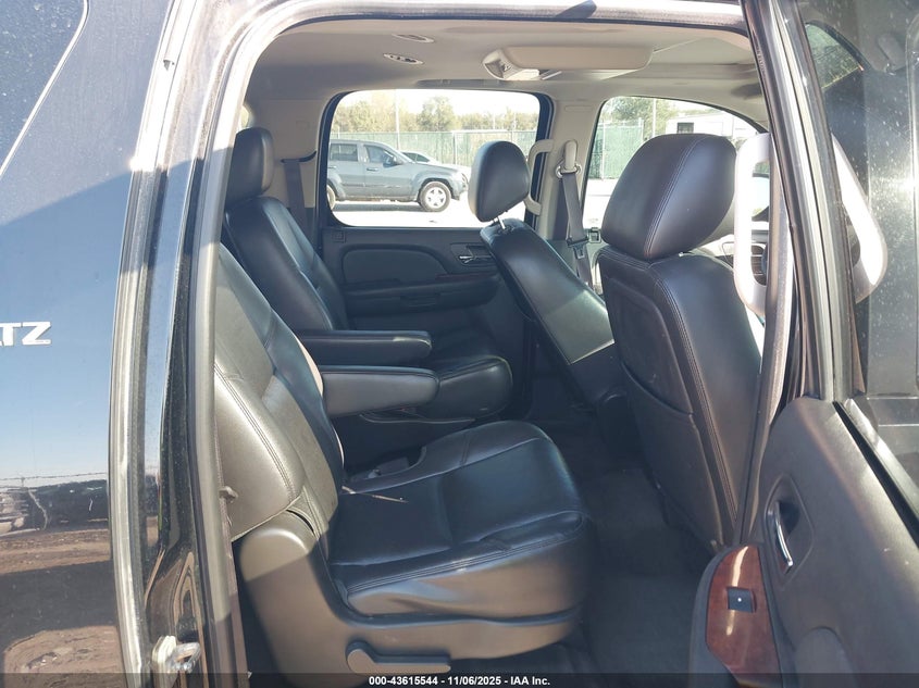 2014 CHEVROLET SUBURBAN 1500 LTZ - 1GNSKKE71ER106715