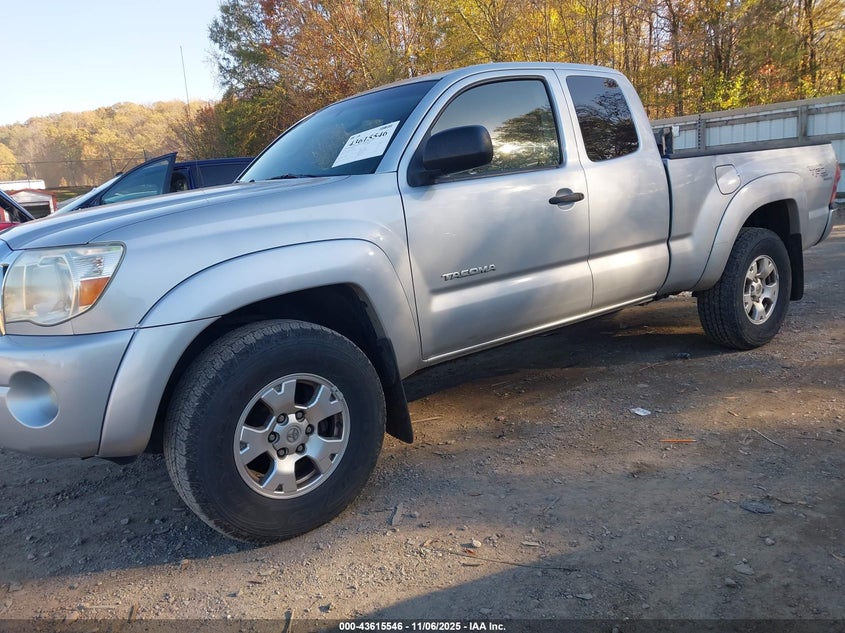 5TEUU42N25Z141956 2005 TOYOTA TACOMA photo no. 2