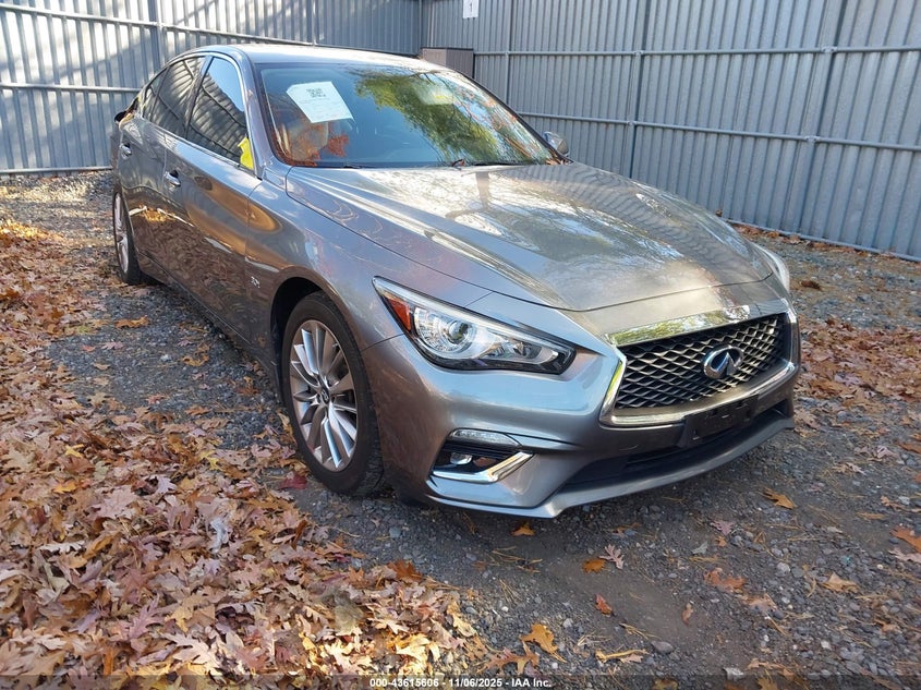 INFINITI Q50 3.0T LUXE