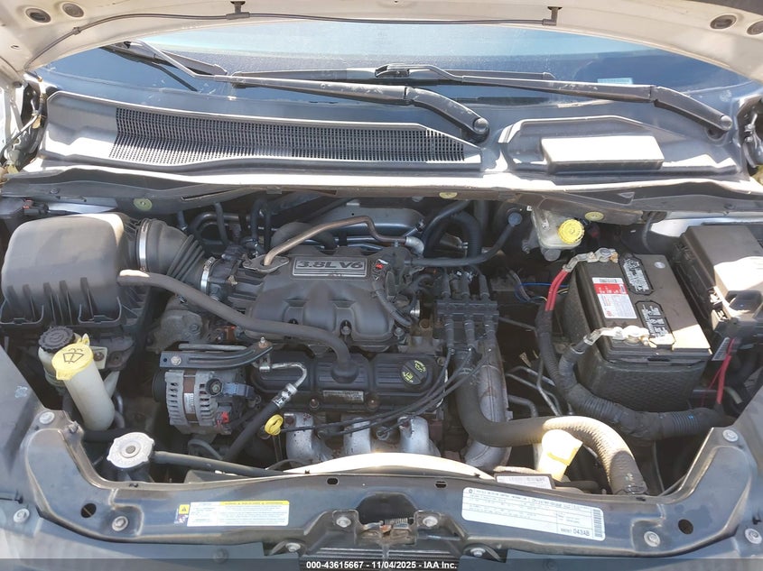 2010 Volkswagen Routan Se VIN: 2V4RW3D19AR294781 Lot: 43615667