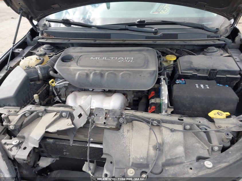 2015 Chrysler 200 Limited VIN: 1C3CCCAB7FN637215 Lot: 43615780