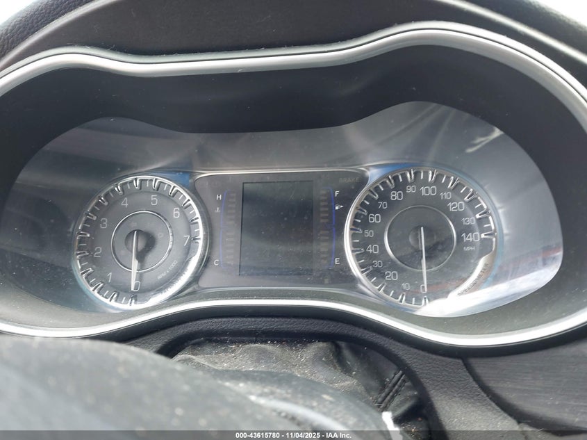 2015 Chrysler 200 Limited VIN: 1C3CCCAB7FN637215 Lot: 43615780