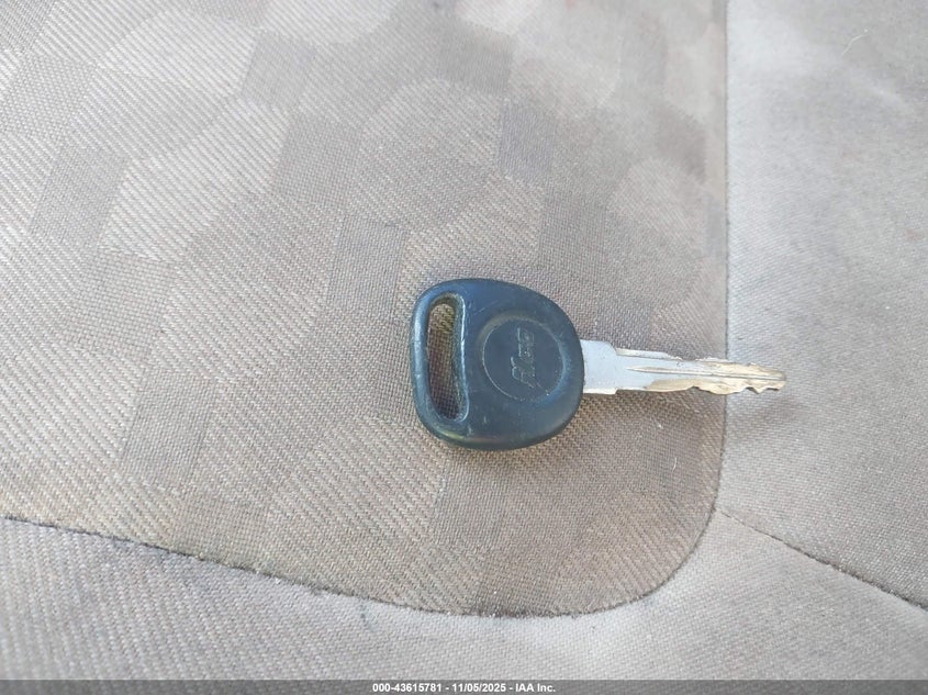 2005 Chevrolet Equinox Lt VIN: 2CNDL63F256066927 Lot: 43615781