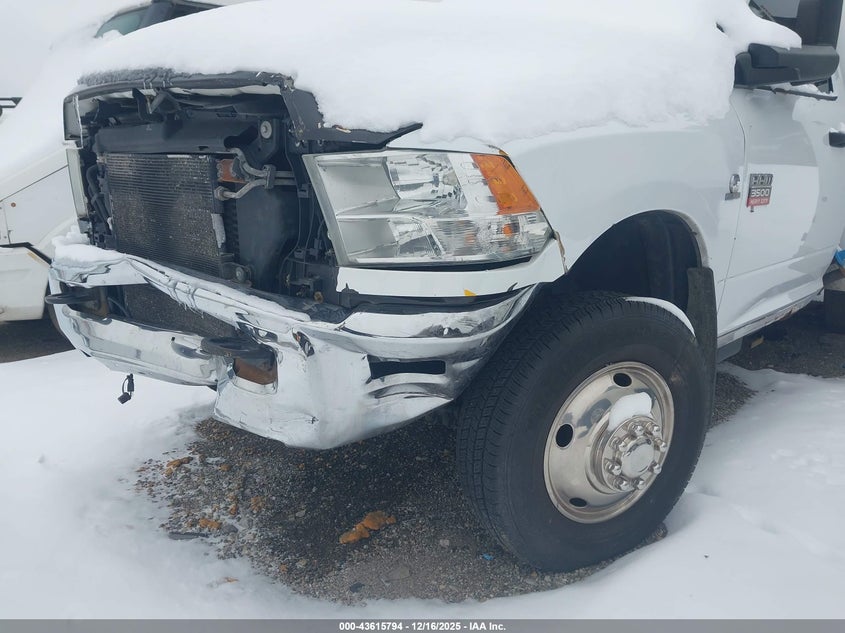 3C7WDTAL7CG326132 2012 RAM 3500 photo no. 2