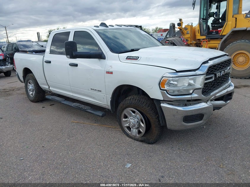 RAM 2500 TRADESMAN 4X4 6 4 BOX