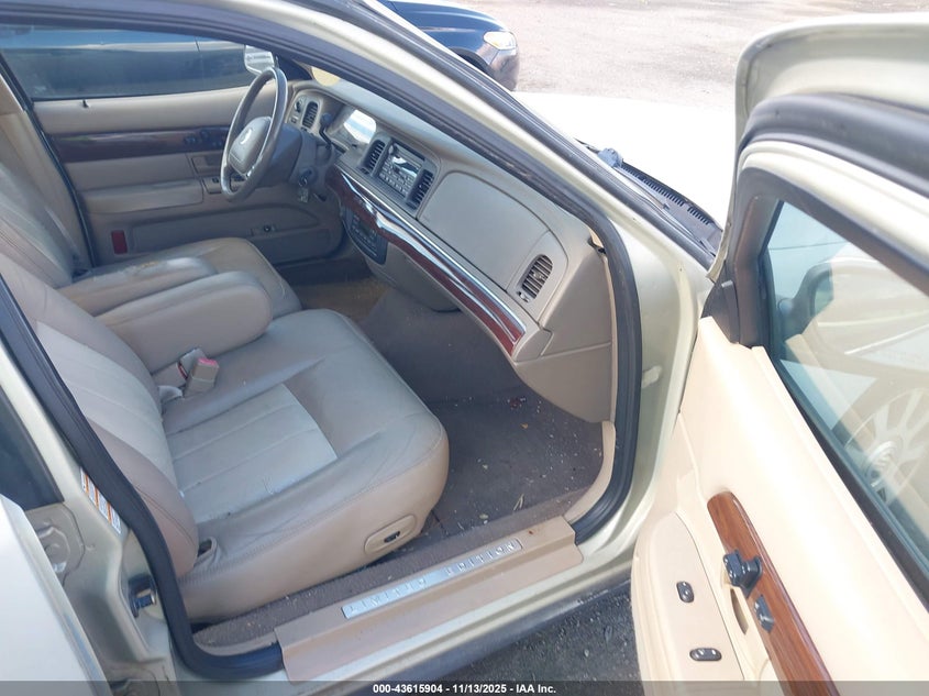 2MEHM75W93X675959 2003 MERCURY GRAND MARQUIS photo no. 5