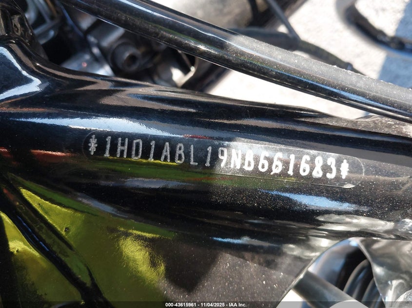 2022 Harley-Davidson Flhxst VIN: 1HD1ABL19NB661683 Lot: 43615961