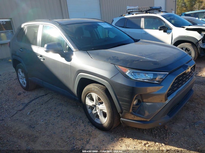 TOYOTA RAV4 XLE