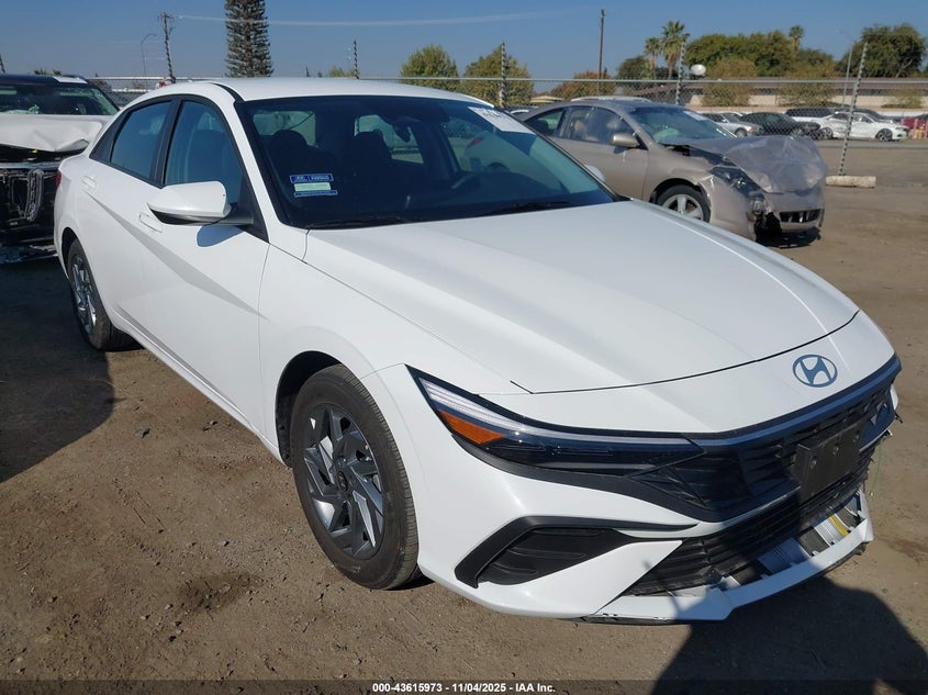 HYUNDAI ELANTRA BLUE